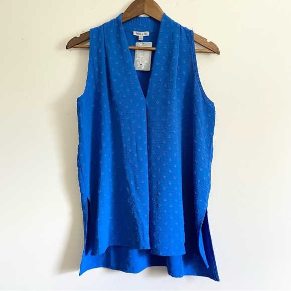 NWT Floral & Ivy Blue Textured Swiss Dot Top Size Small - Picture 1 of 6